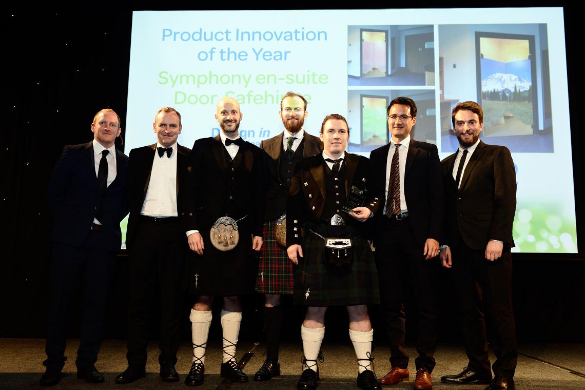 New En-Suite Door Wins Top Product Innovation Award - Safehinge EN-AU