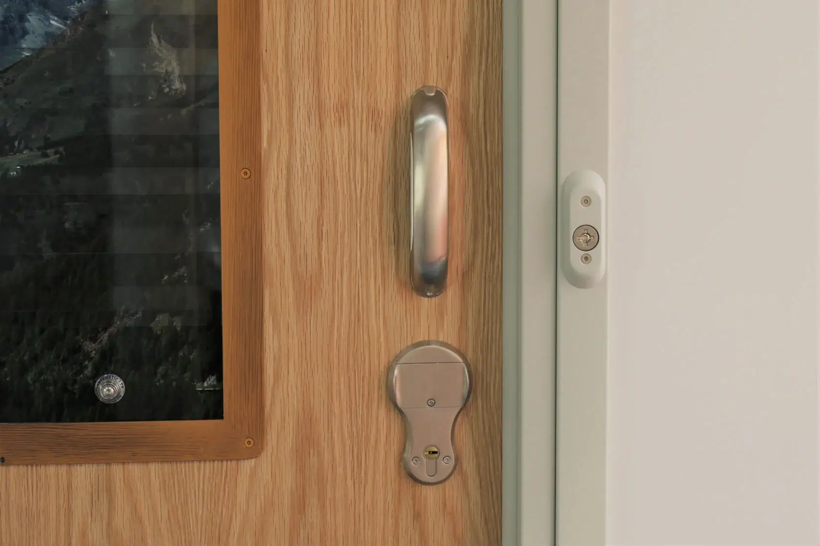 Anti Barricade Stop and 5 Way SOS Lockset