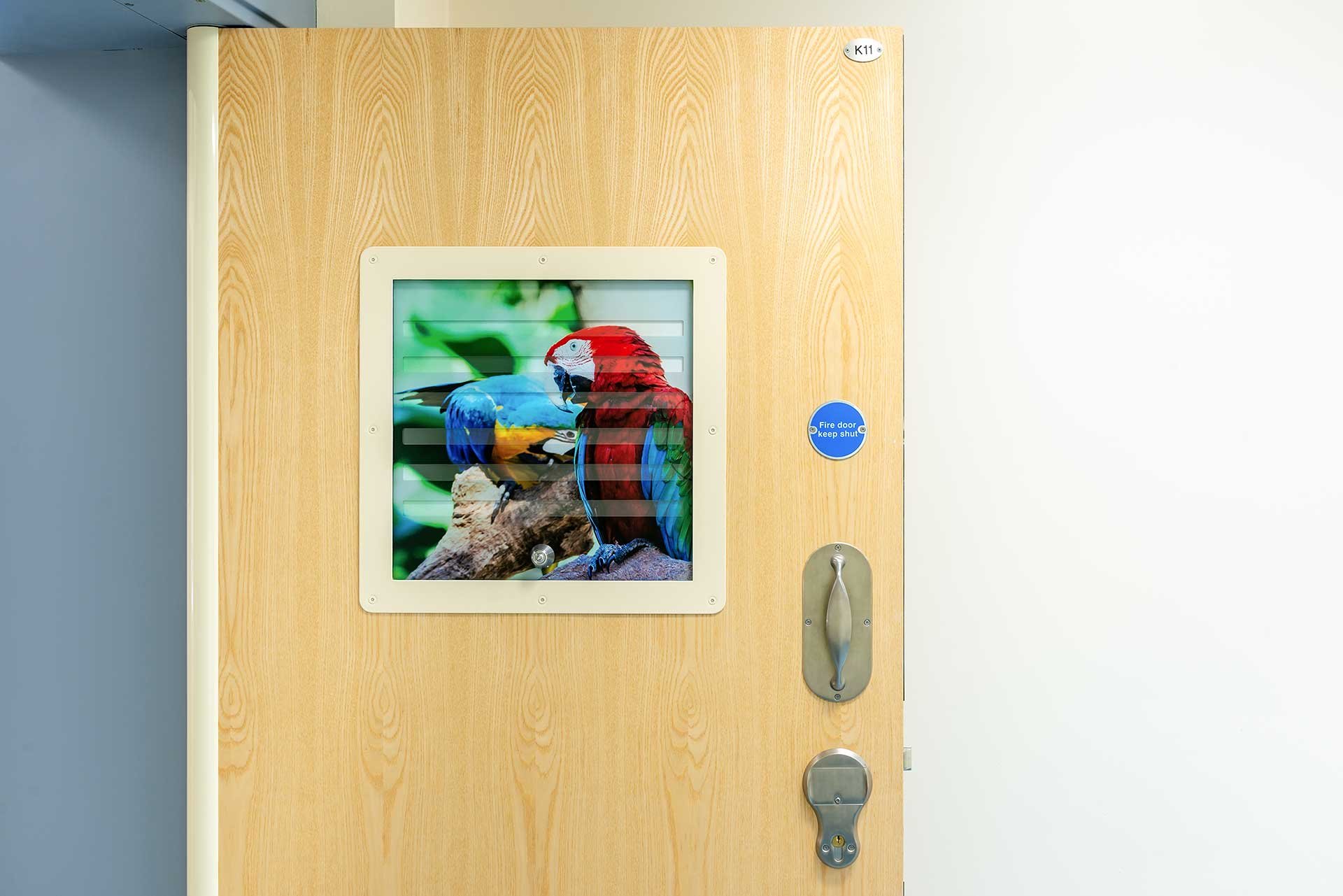 Metal vision panel