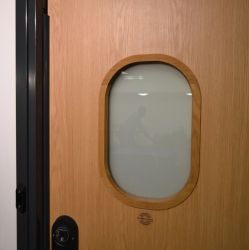 Brown_Door_Black_Frame_02