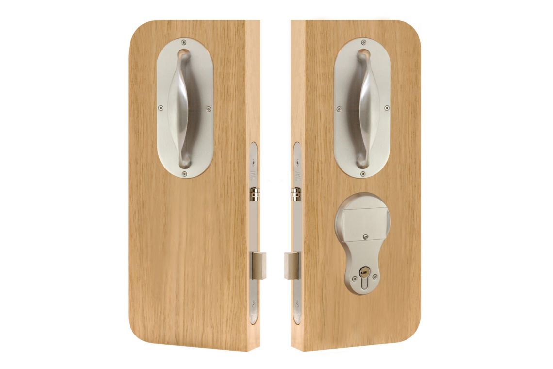 76 –  En-suite lockset