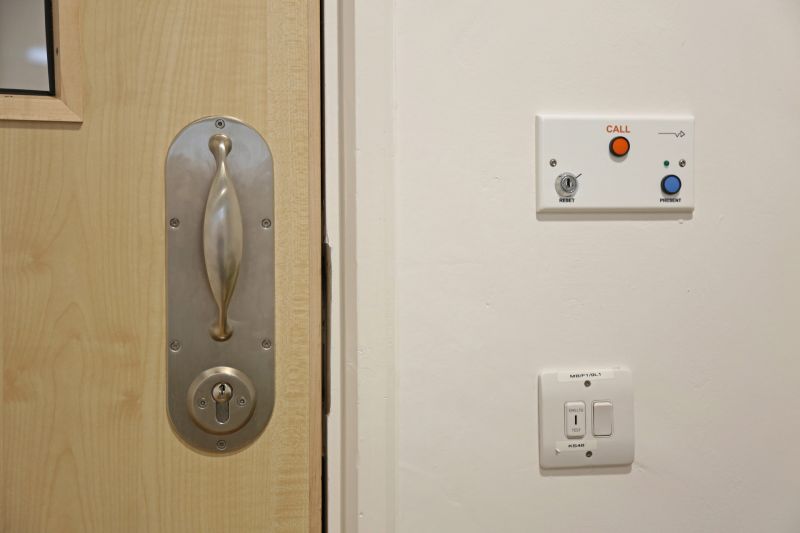 ANTI-LIGATURE MECHANICAL 1-WAY SOS LOCKSET (PR1)