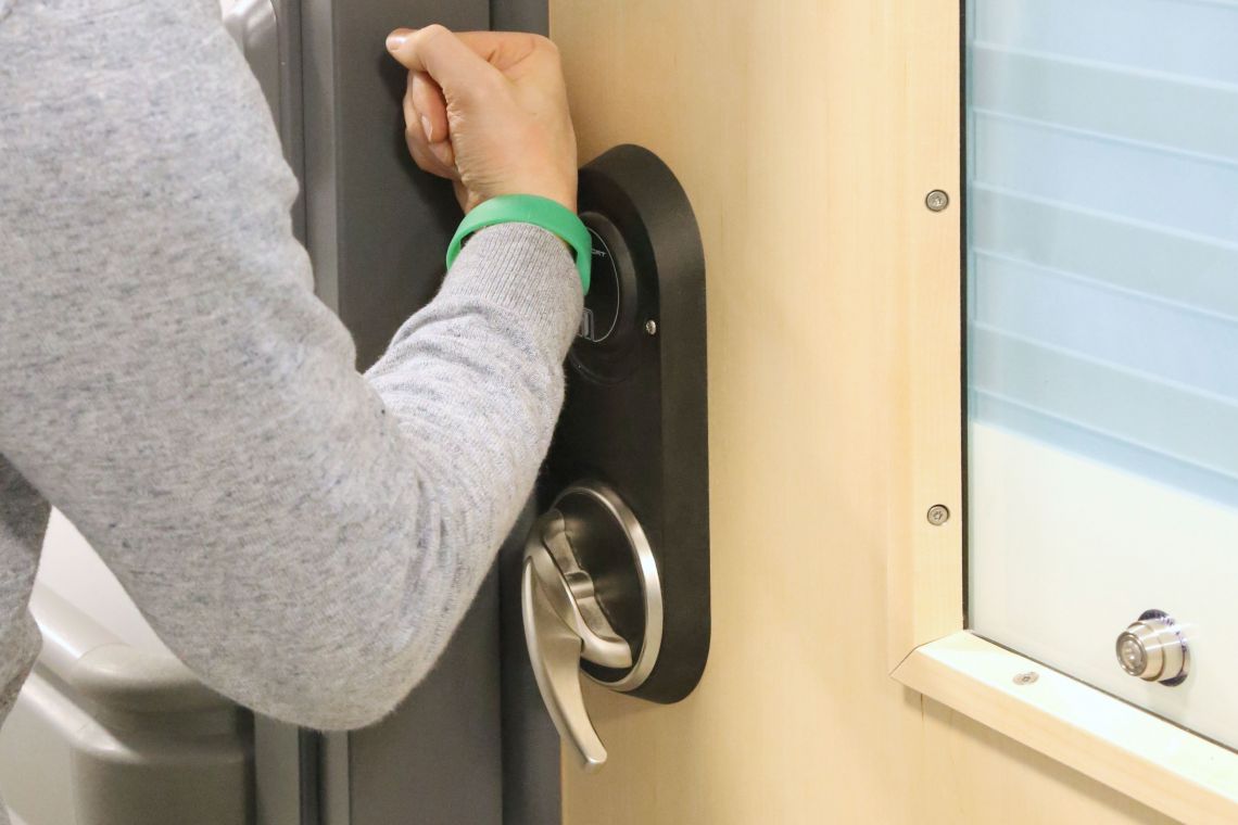 Electronic lockset