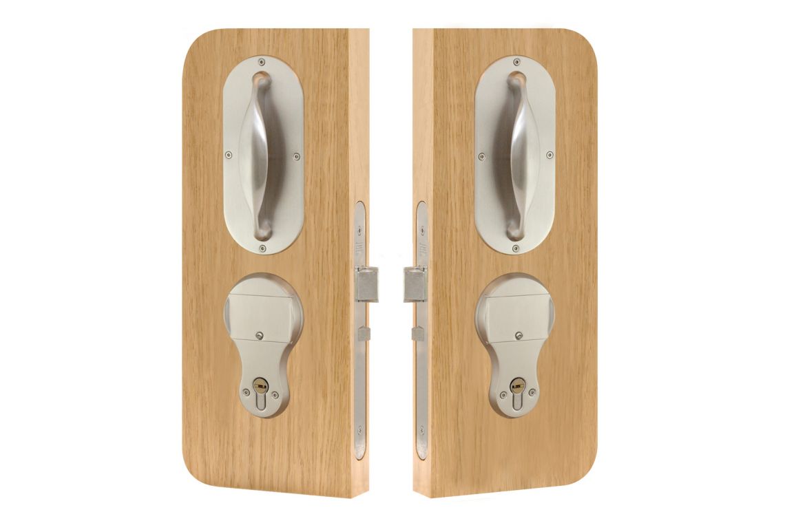 86 - Automatic Night Latch lockset (Keyed inside)